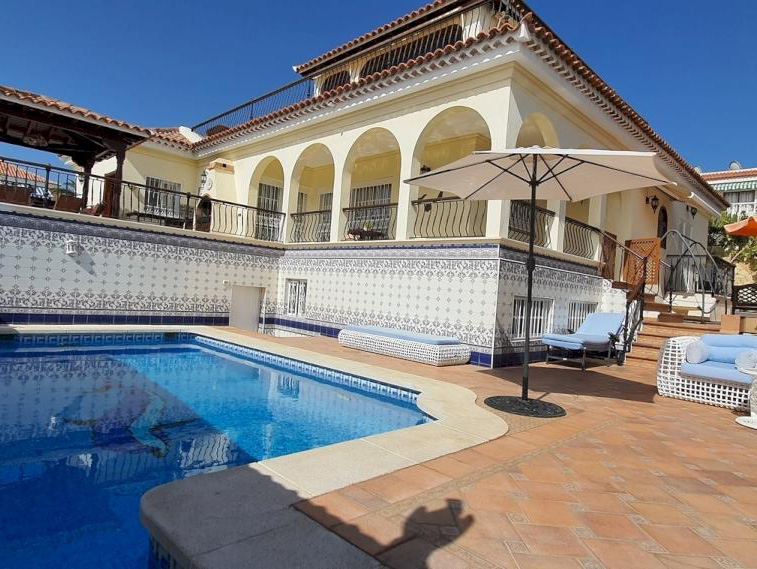 Fabulous 6 bedroom villa in callao salvaje